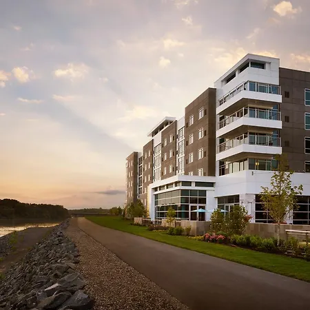 The Landing Hotel At Rivers Casino-2